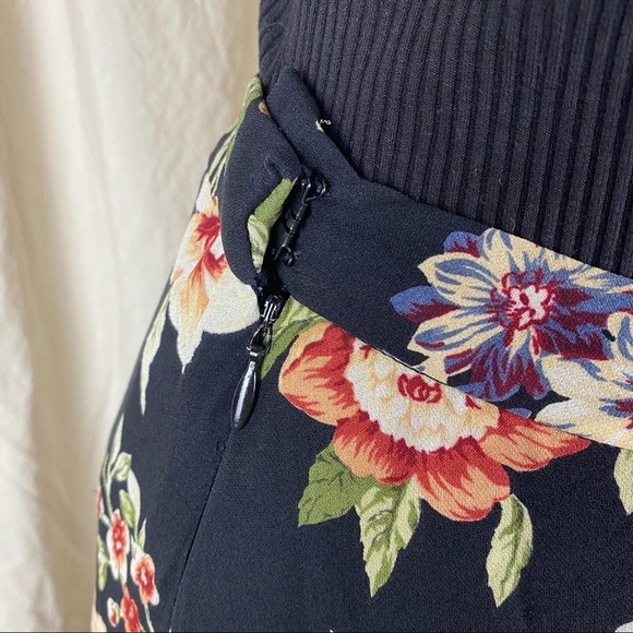 Vintage 90s Floral Romantic Flowers Silk High Rise Black Lined Midi Skirt - Picture 7 of 11